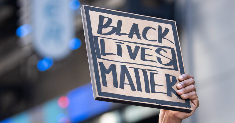 Sign that says black lives matter